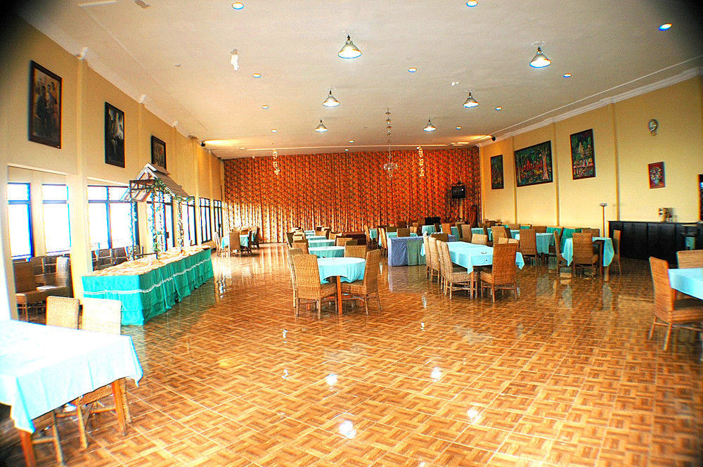 Foresta Inn Family Resort Prigen Dış mekan fotoğraf