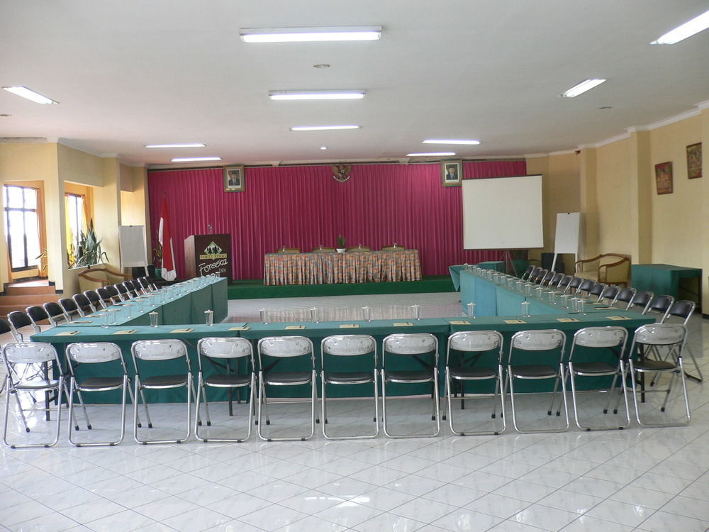 Foresta Inn Family Resort Prigen Dış mekan fotoğraf