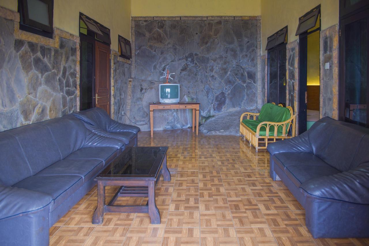 Foresta Inn Family Resort Prigen Dış mekan fotoğraf