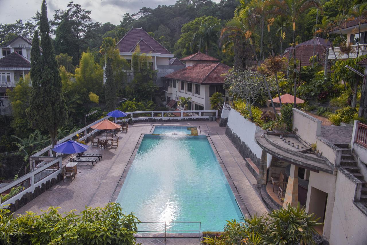 Foresta Inn Family Resort Prigen Dış mekan fotoğraf