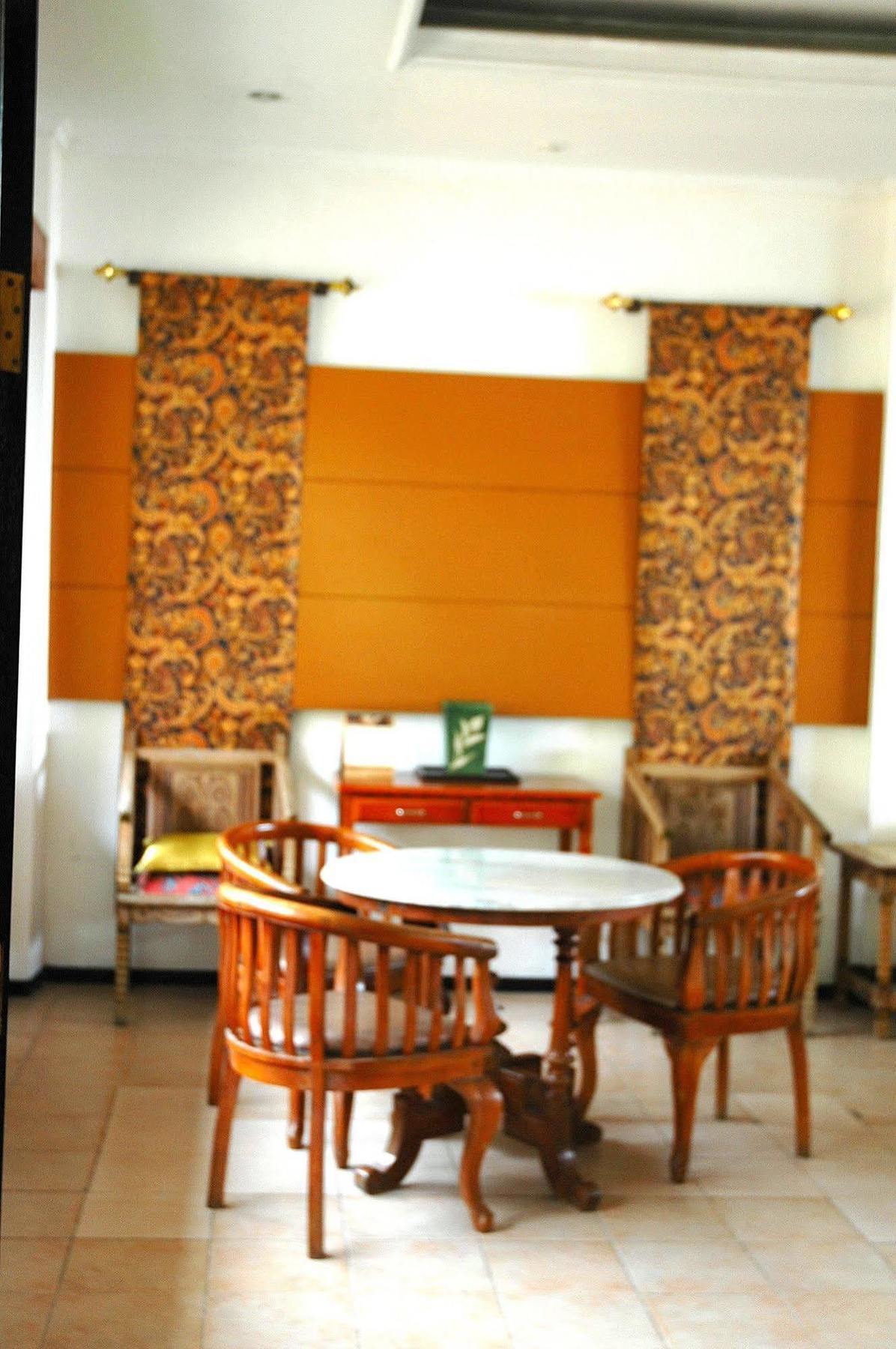 Foresta Inn Family Resort Prigen Dış mekan fotoğraf